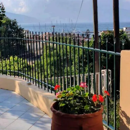 Estia Sea View 사미